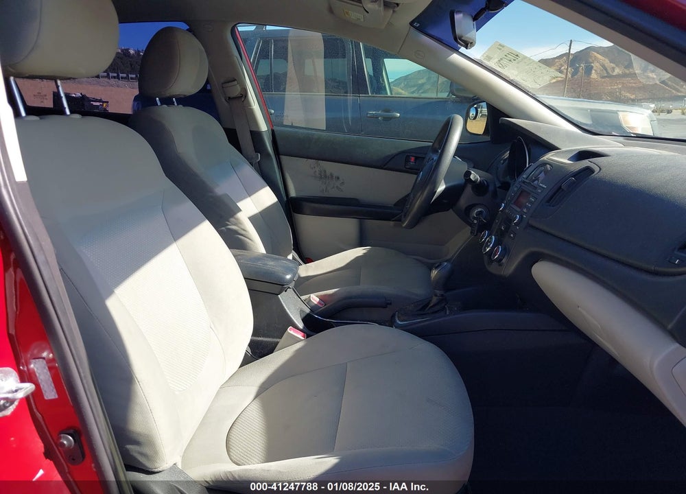 2011 KIA FORTE EX VIN: KNAFU4A20B5448392