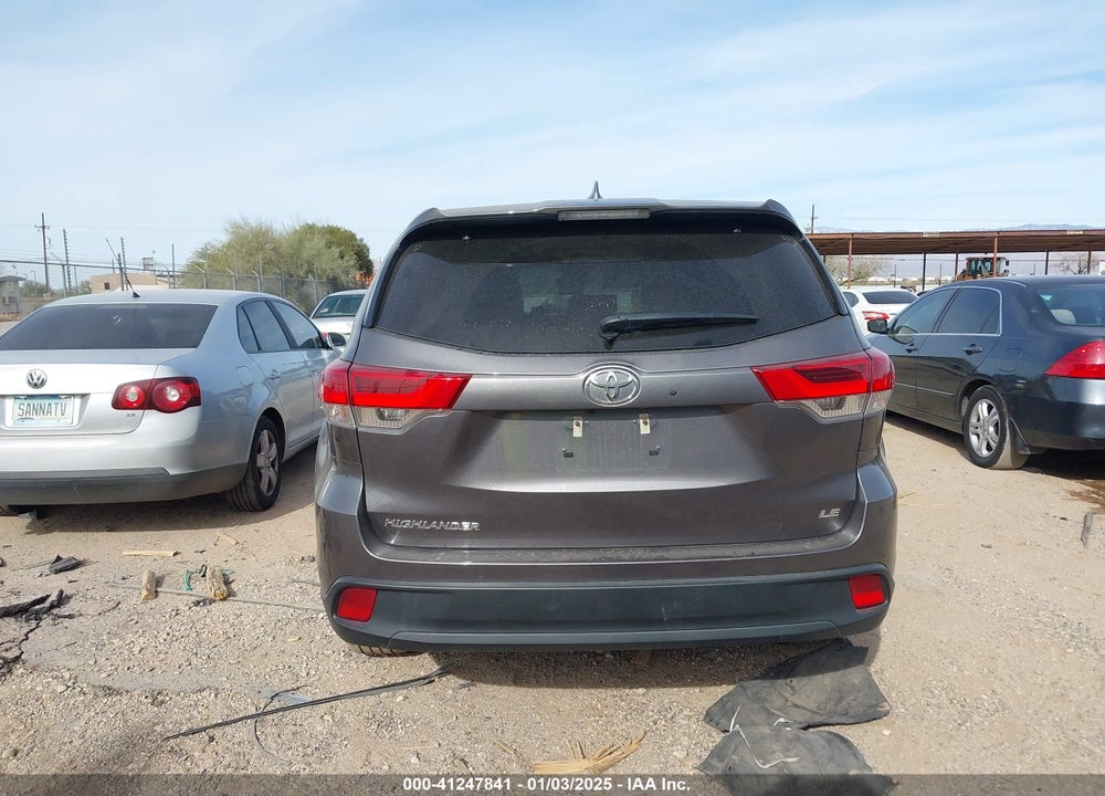 2019 TOYOTA HIGHLANDER LE PLUS VIN: 5TDZZRFH6KS354295