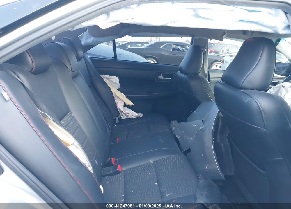 2015 TOYOTA CAMRY SE VIN: 4T1BF1FK7FU012147