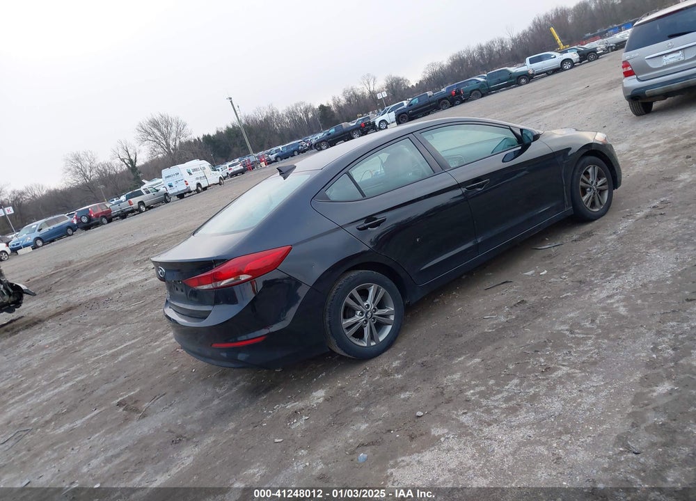 2017 HYUNDAI ELANTRA SE VIN: 5NPD84LF6HH074555