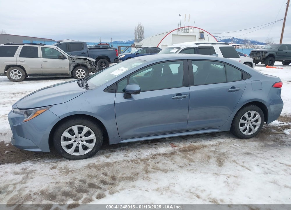 2022 TOYOTA COROLLA LE VIN: 5YFEPMAE7NP342920