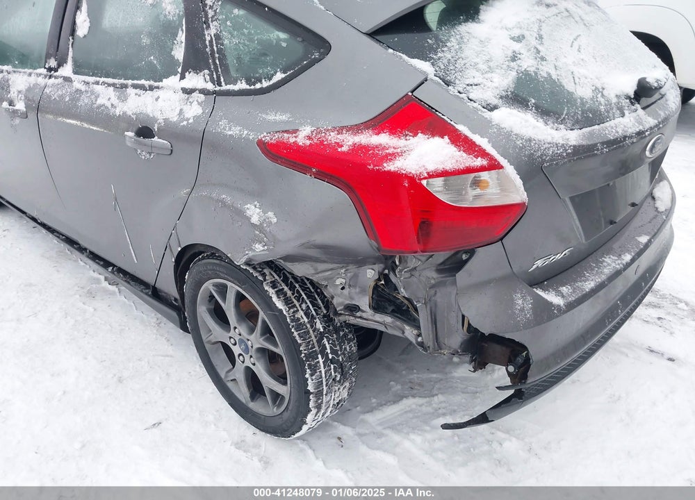 2014 FORD FOCUS SE VIN: 1FADP3K29EL251060