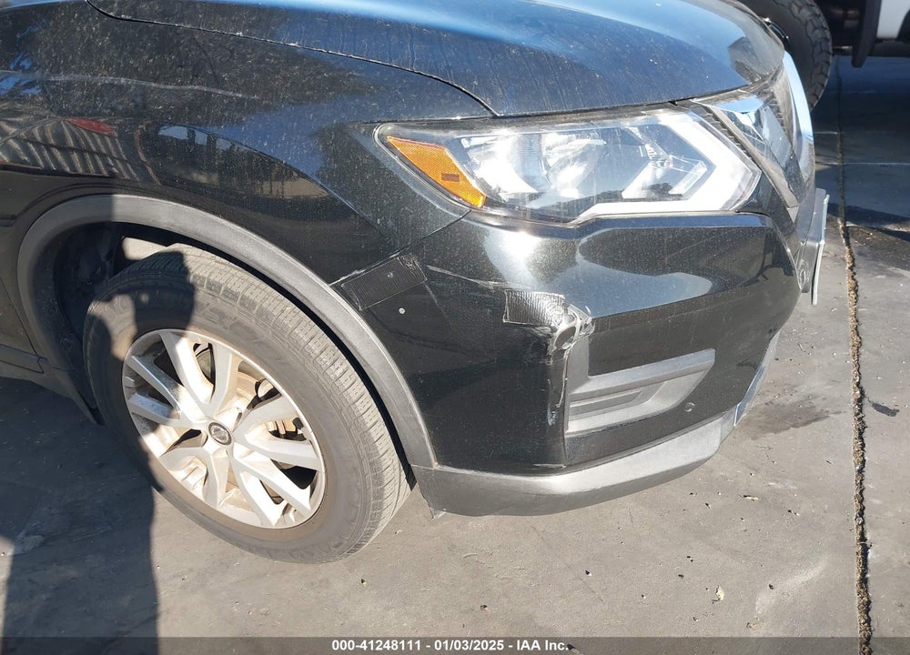 2017 NISSAN ROGUE SV VIN: KNMAT2MT0HP612326