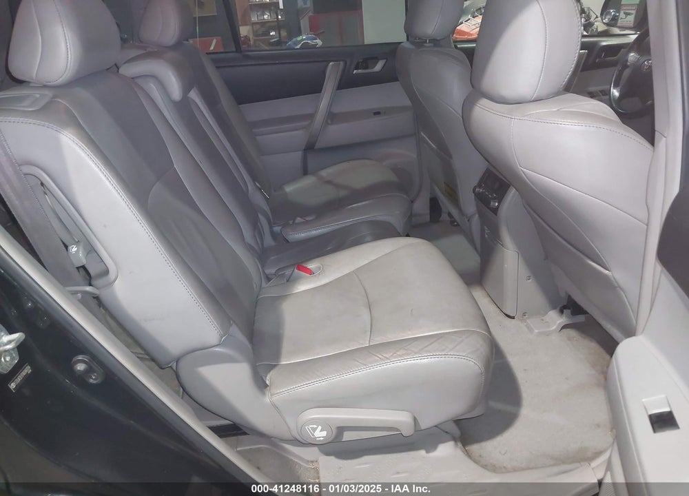 2010 TOYOTA HIGHLANDER SE V6 VIN: 5TDJK3EH7AS040704