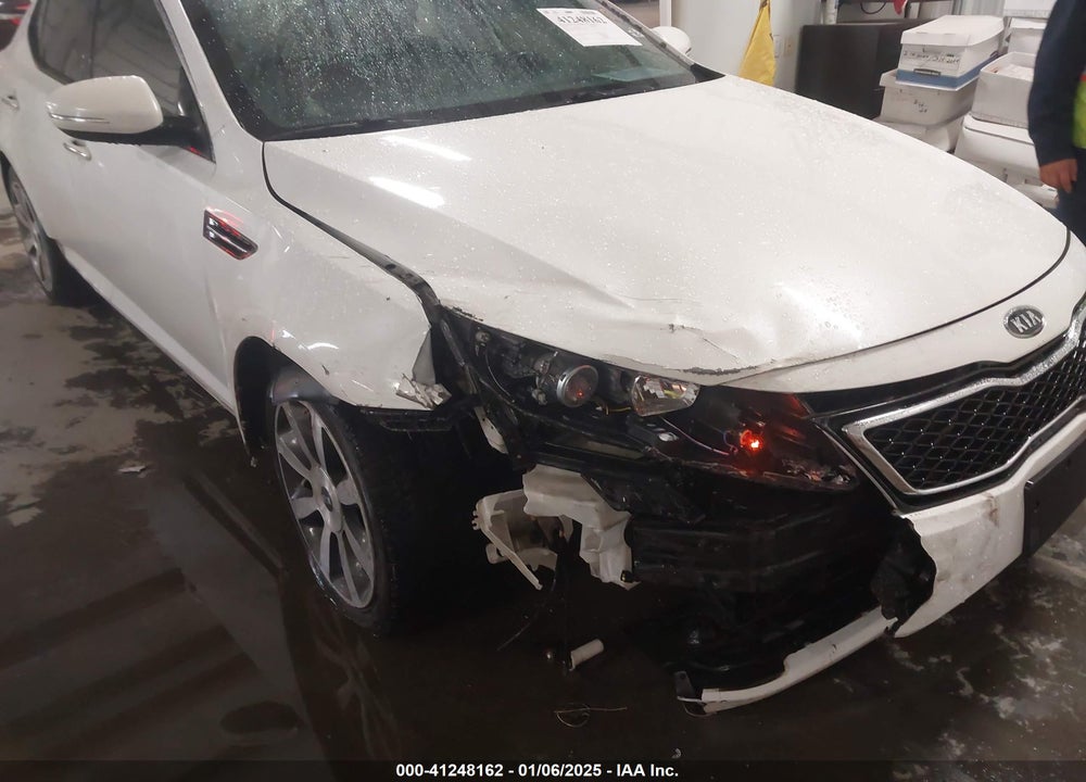 2012 KIA OPTIMA VIN: 5XXGR4A64CG016185