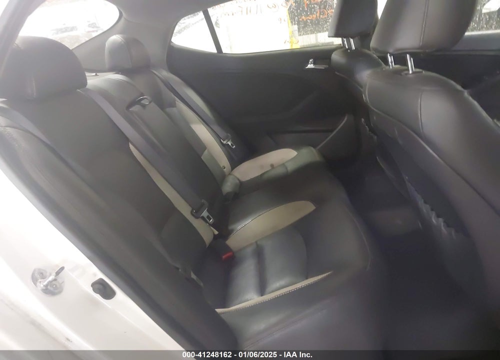 2012 KIA OPTIMA VIN: 5XXGR4A64CG016185