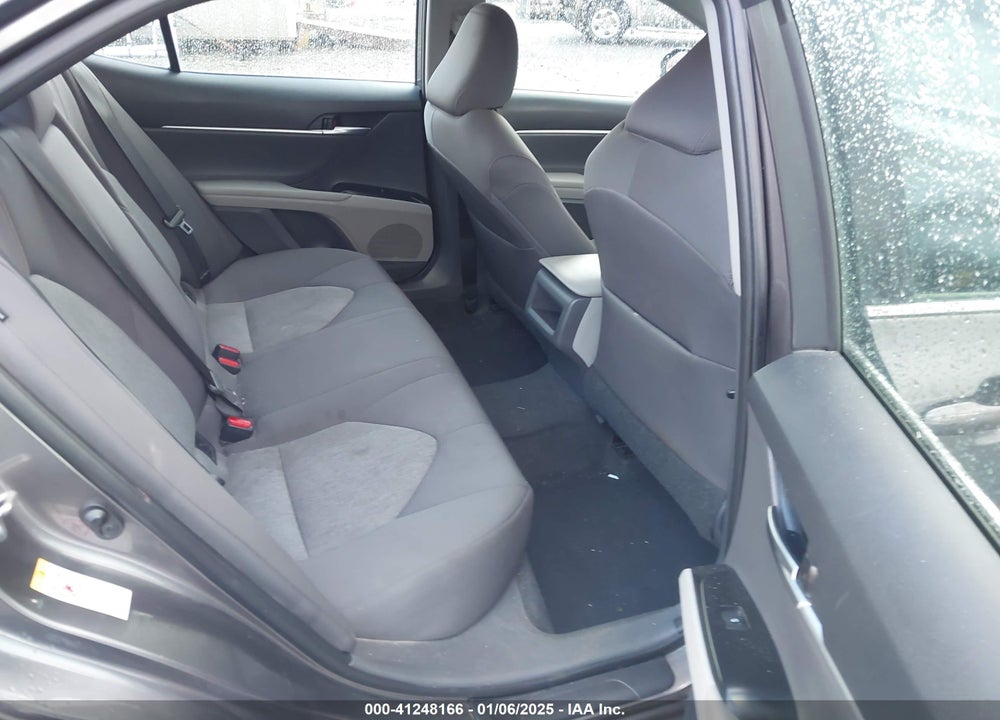 2018 TOYOTA CAMRY VIN: 4T1B11HK5JU582166