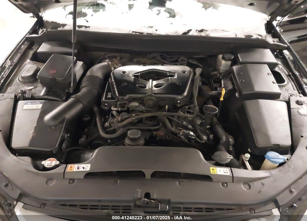 2013 HYUNDAI GENESIS VIN: KMHGC4DD0DU237995