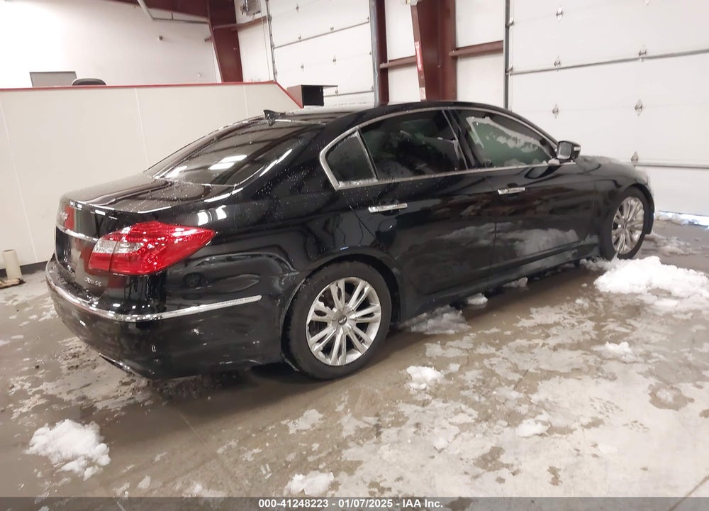 2013 HYUNDAI GENESIS VIN: KMHGC4DD0DU237995