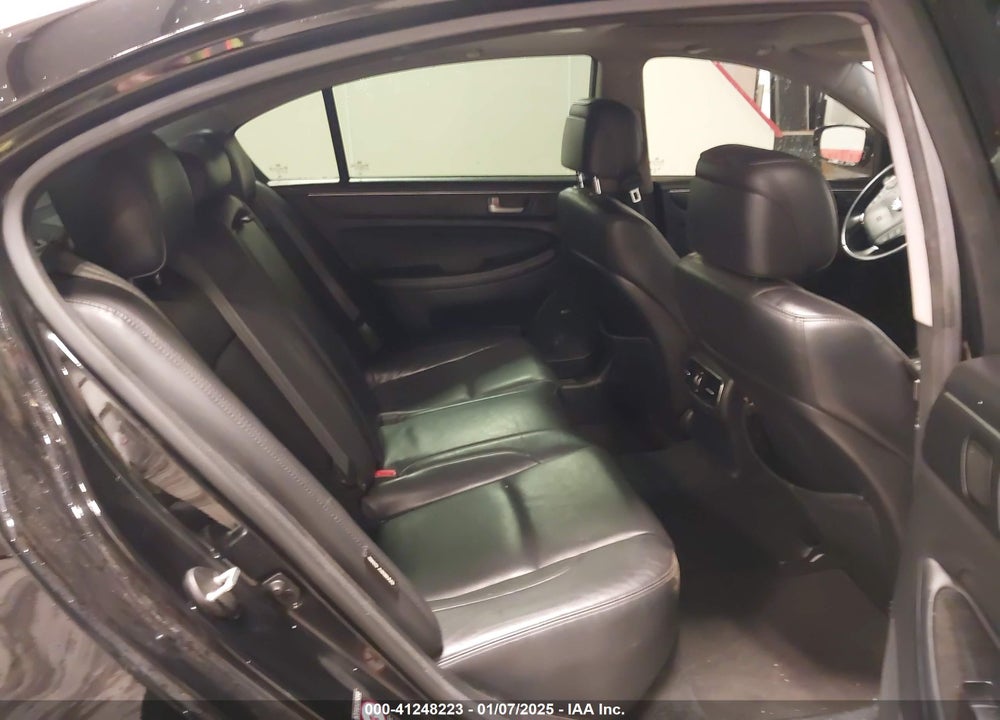 2013 HYUNDAI GENESIS VIN: KMHGC4DD0DU237995