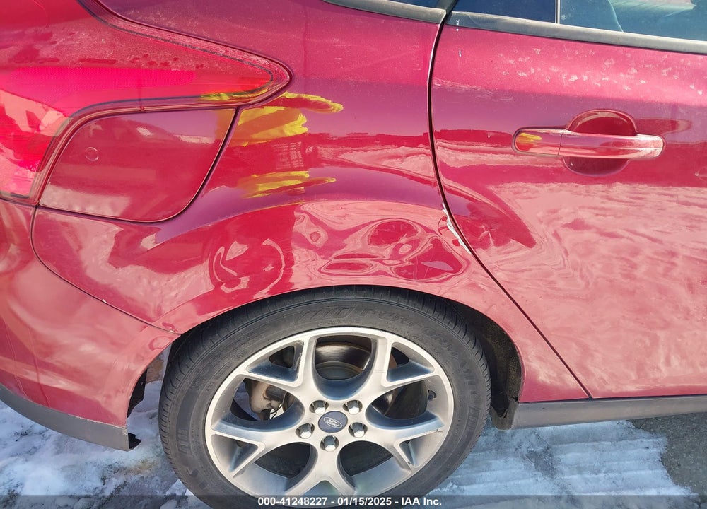 2014 FORD FOCUS SE VIN: 1FADP3K29EL213036