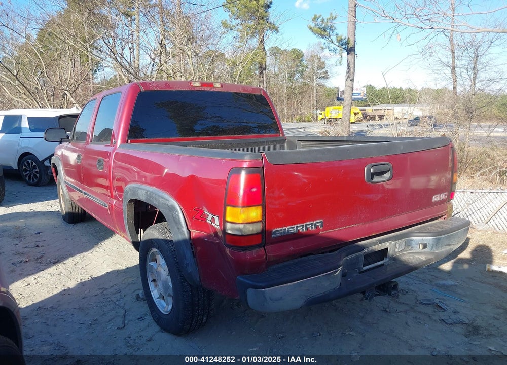 2005 GMC SIERRA 1500 SLE VIN: 2GTEK13T651186652