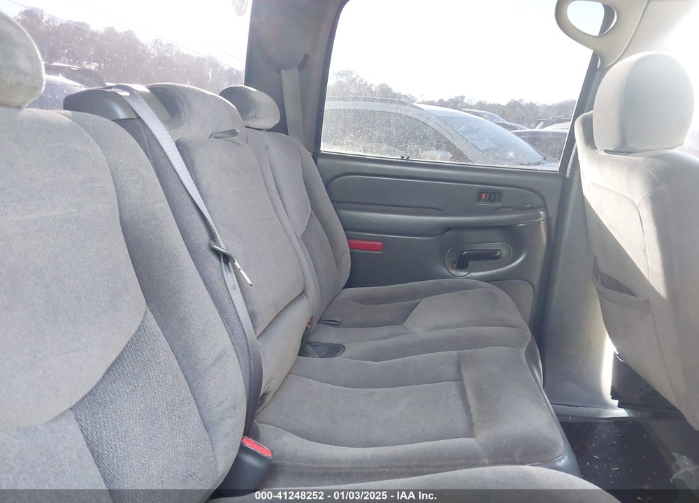 2005 GMC SIERRA 1500 SLE VIN: 2GTEK13T651186652