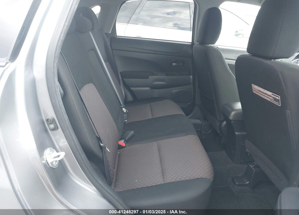 2017 MITSUBISHI OUTLANDER SPORT 2.4 SE VIN: JA4AP3AW8HZ064826