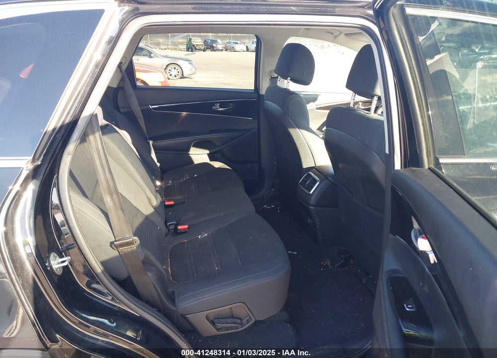 2017 KIA SORENTO 2.4L L VIN: 5XYPG4A32HG283243