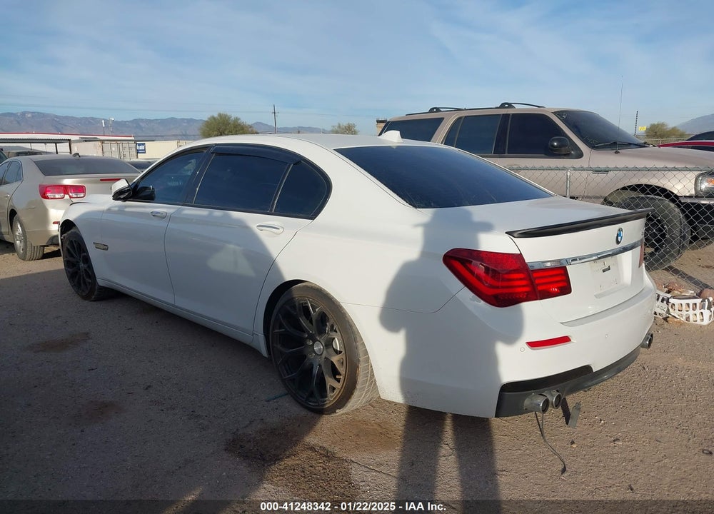 2013 BMW 750LI VIN: WBAYE8C51DD133811