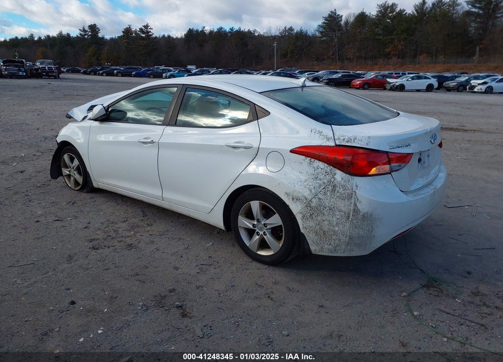 2013 HYUNDAI ELANTRA VIN: 5NPDH4AE7DH196443