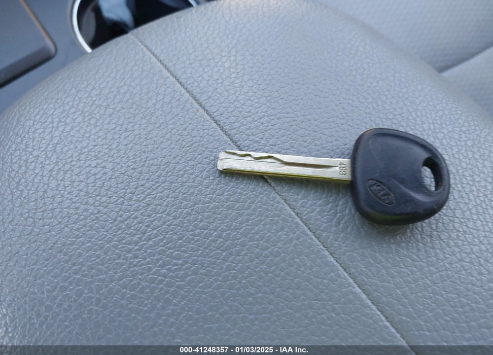 2012 KIA SORENTO LX VIN: 5XYKT3A65CG303780