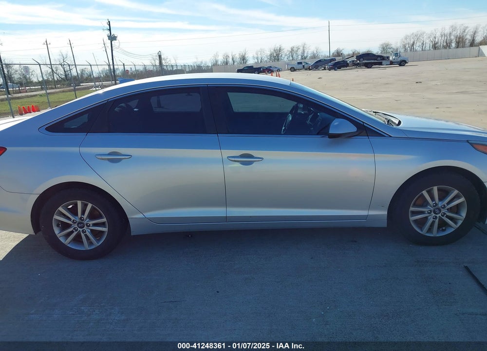 2016 HYUNDAI SONATA SE VIN: 5NPE24AF3GH371466