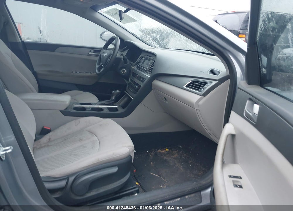 2015 HYUNDAI SONATA SE VIN: 5NPE24AF9FH146693