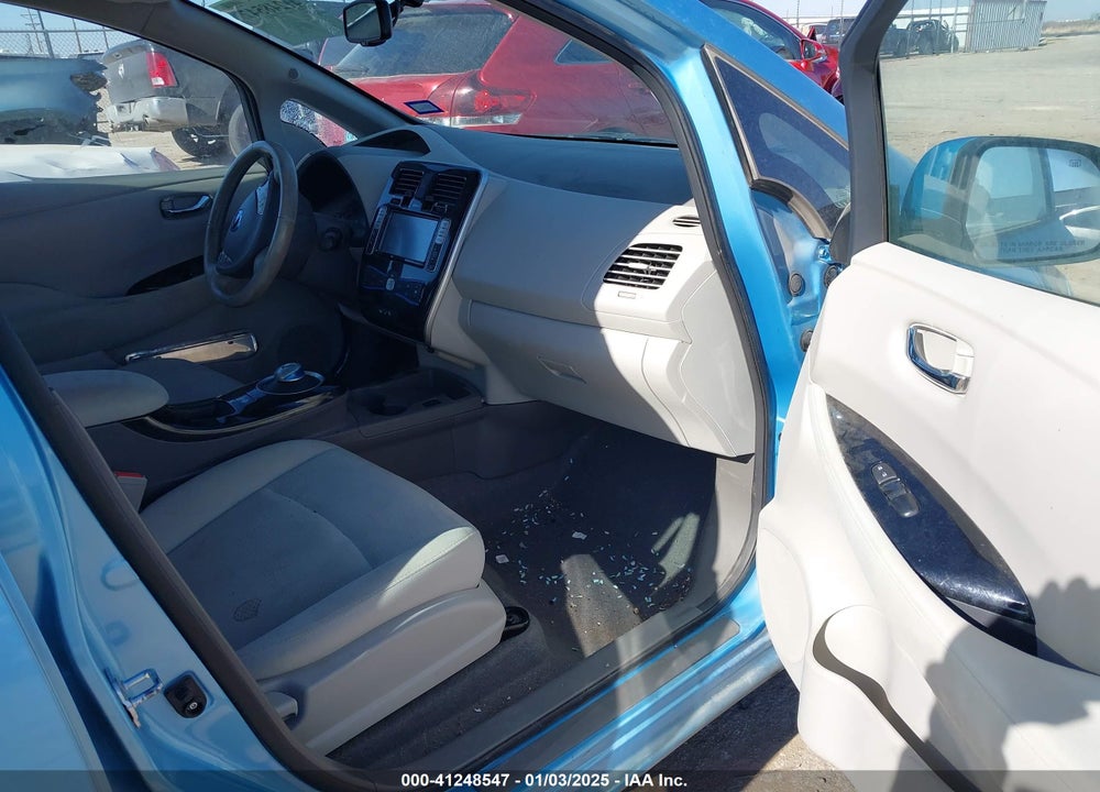 2015 NISSAN LEAF VIN: 1N4AZ0CP5FC326490