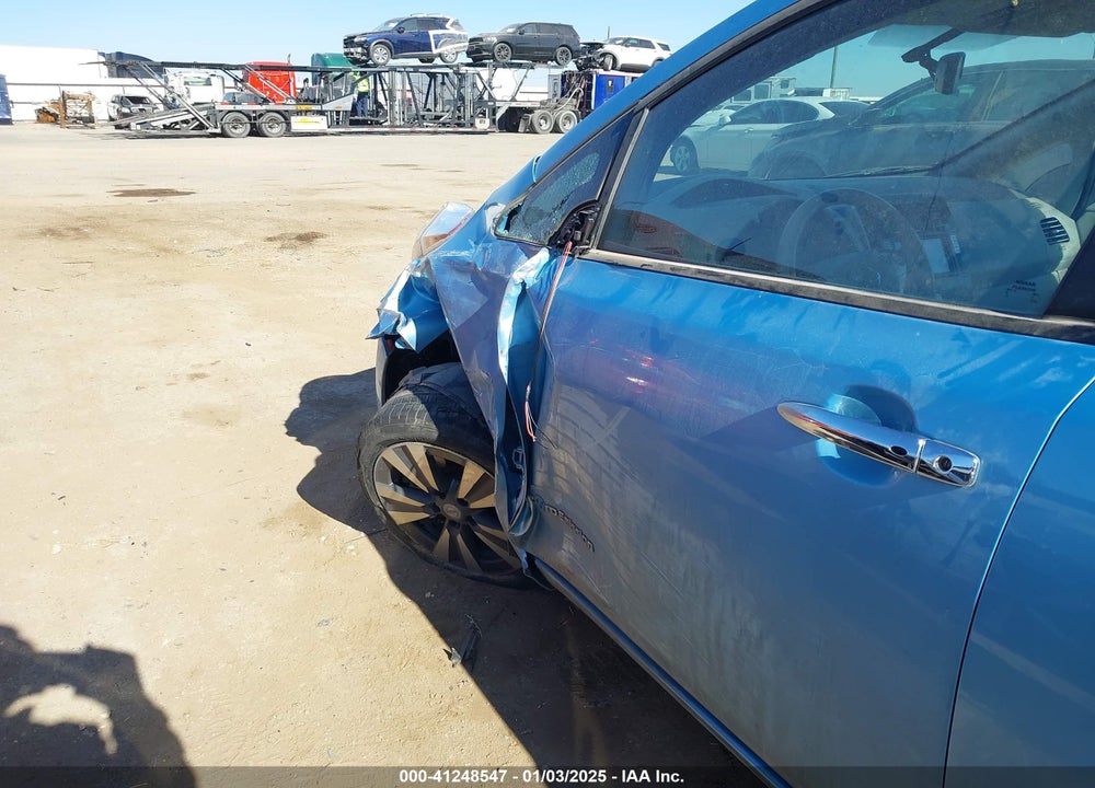 2015 NISSAN LEAF VIN: 1N4AZ0CP5FC326490