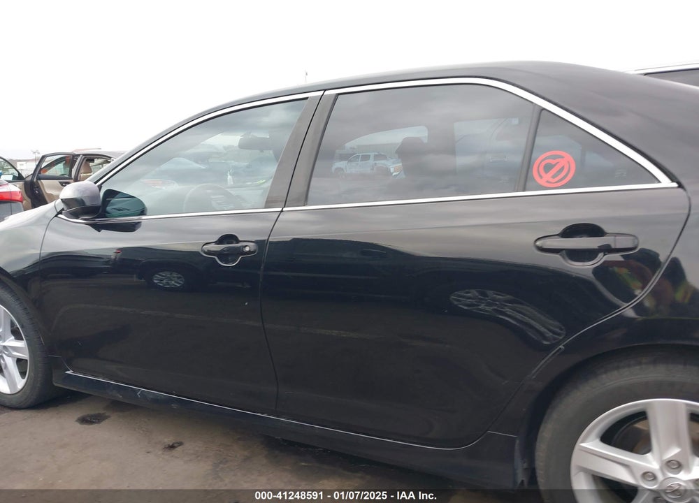 2014 TOYOTA CAMRY SE VIN: 4T1BF1FK0EU763038