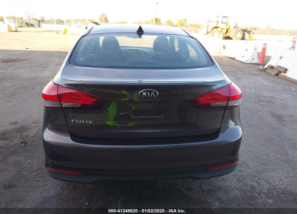 2018 KIA FORTE LX VIN: 3KPFL4A72JE164802