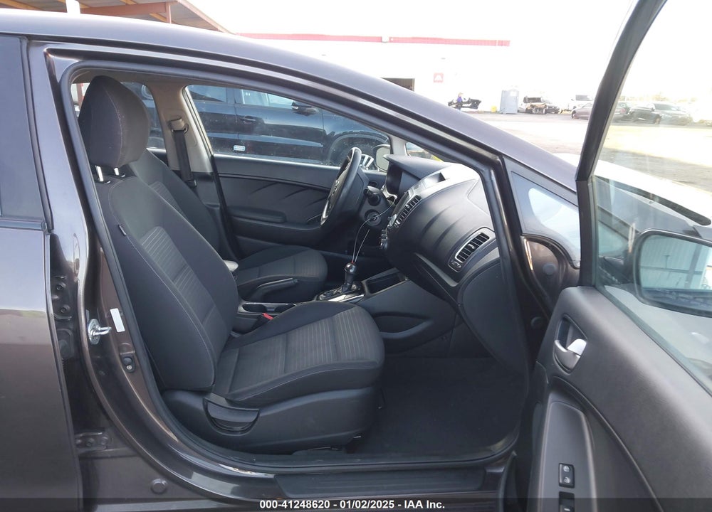 2018 KIA FORTE LX VIN: 3KPFL4A72JE164802