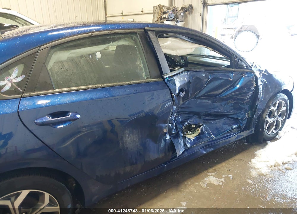 2021 KIA FORTE VIN: 3KPF24AD0ME377101