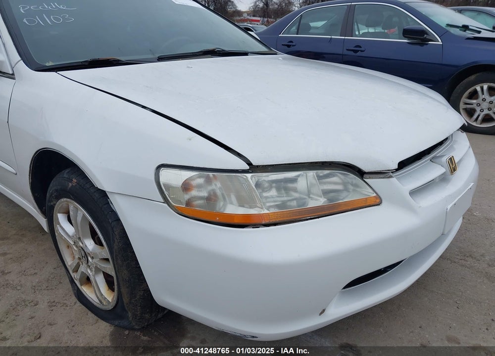 1999 HONDA ACCORD EX V6 VIN: 1HGCG1655XA020087