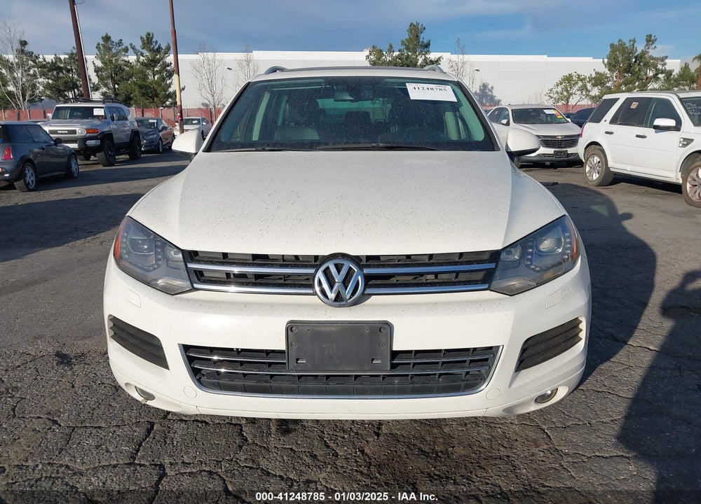 2011 VOLKSWAGEN TOUAREG TDI LUX VIN: WVGFK9BP8BD004078