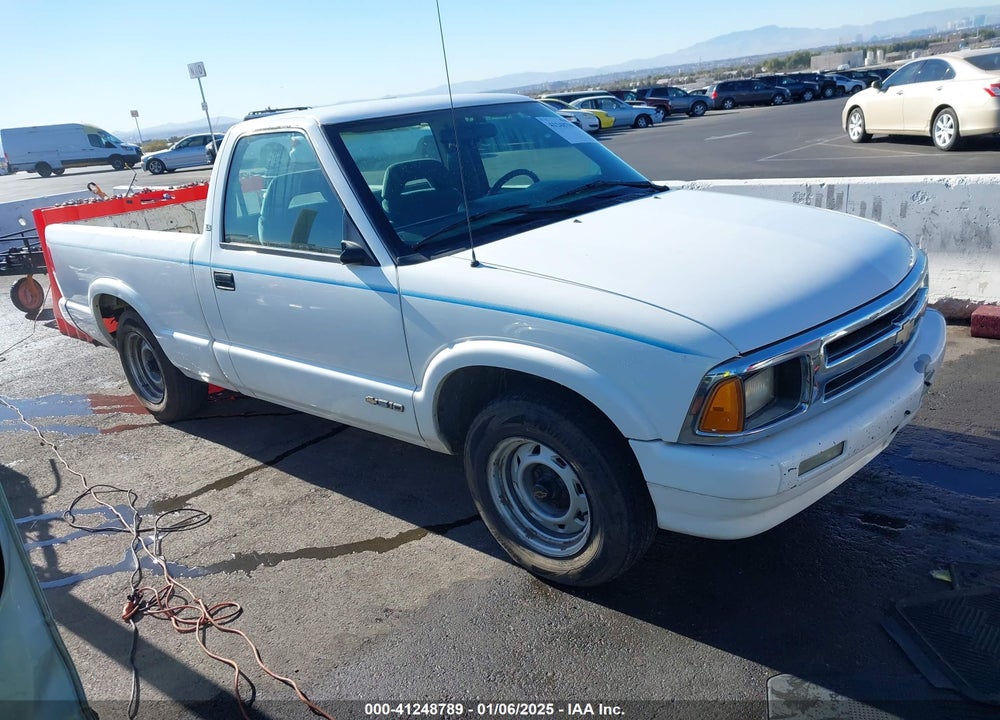 1995 CHEVROLET S TRUCK S10 VIN: 1GCCS1448S8125200