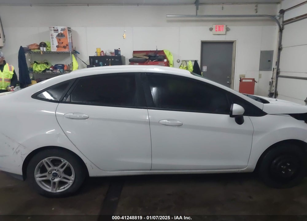 2018 FORD FIESTA VIN: 3FADP4BJ3JM109664