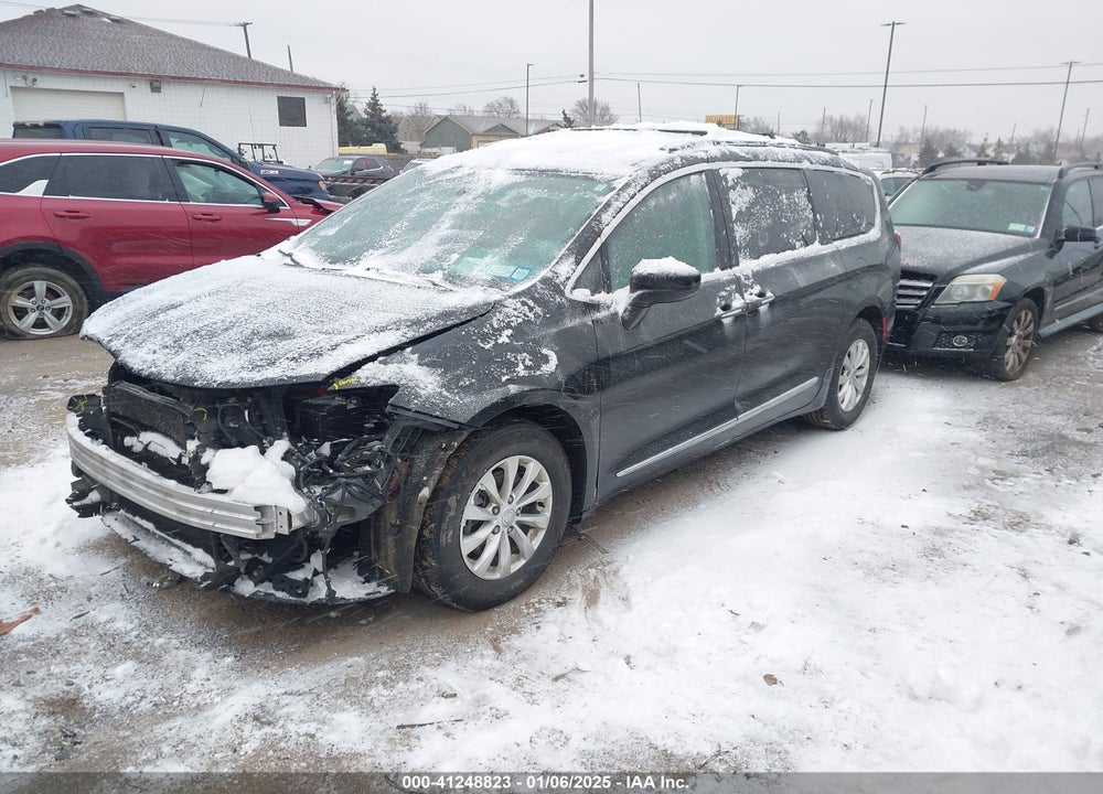 2017 CHRYSLER PACIFICA TOURING L VIN: 2C4RC1BG6HR552389