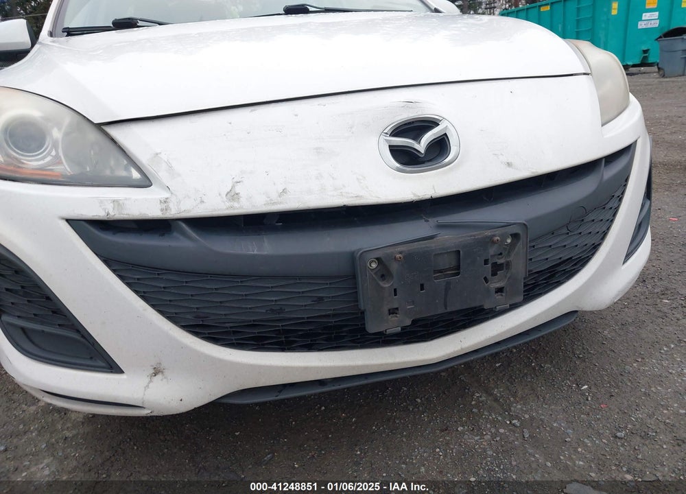 2011 MAZDA 3 I SPORT VIN: JM1BL1UG8B1370056