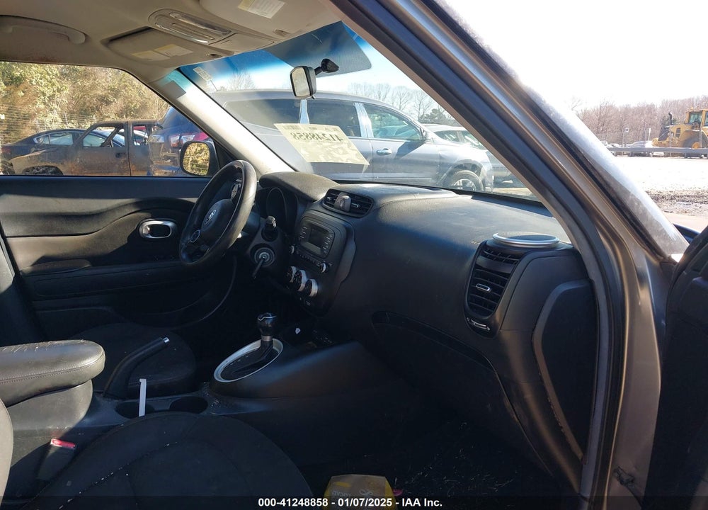 2015 KIA SOUL VIN: KNDJN2A24F7213681