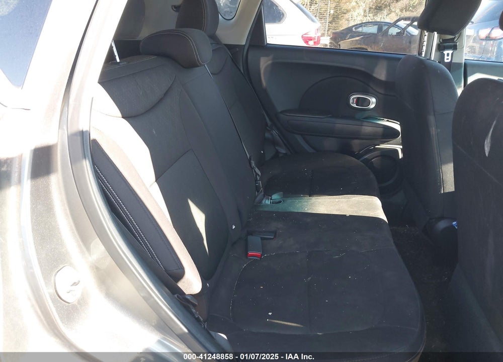 2015 KIA SOUL VIN: KNDJN2A24F7213681