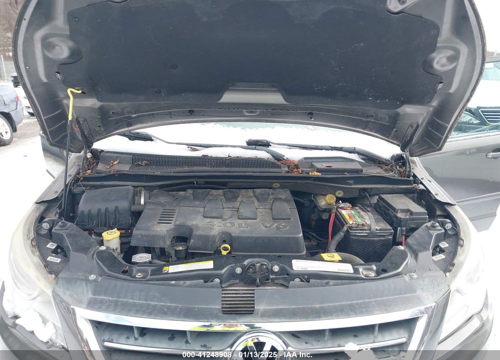 2010 VOLKSWAGEN ROUTAN SEL VIN: 2V4RW5DXXAR424356