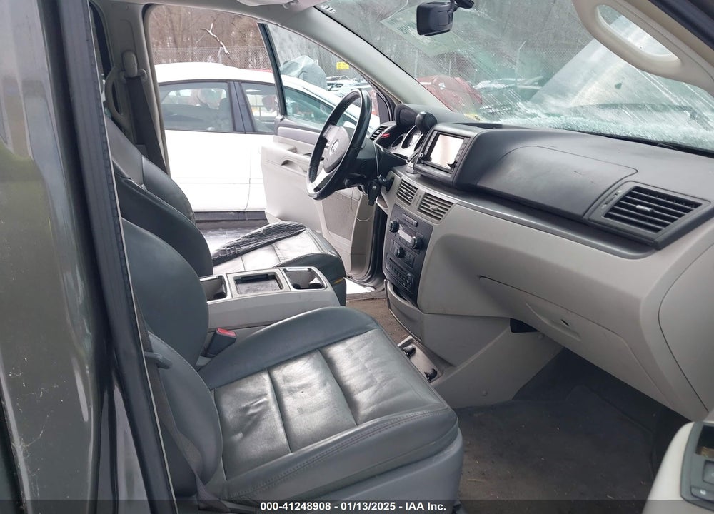 2010 VOLKSWAGEN ROUTAN SEL VIN: 2V4RW5DXXAR424356