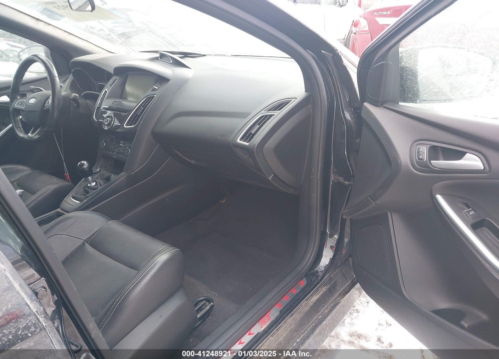 2015 FORD FOCUS ST VIN: 1FADP3L9XFL280578