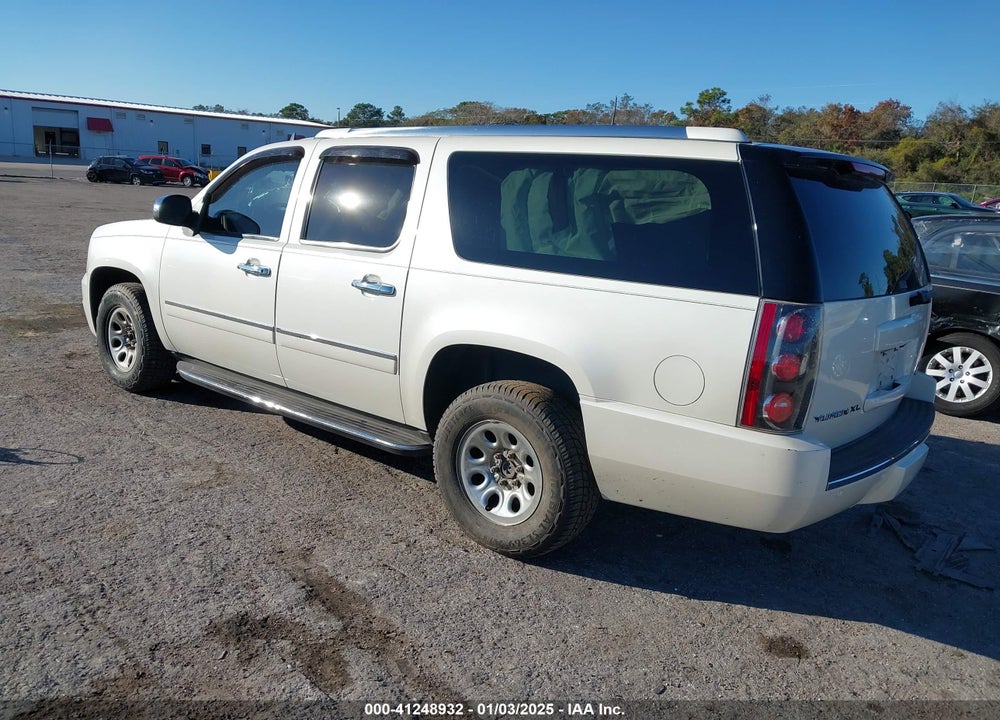 2014 GMC YUKON XL 1500 DENALI VIN: 1GKS1MEF7ER220981