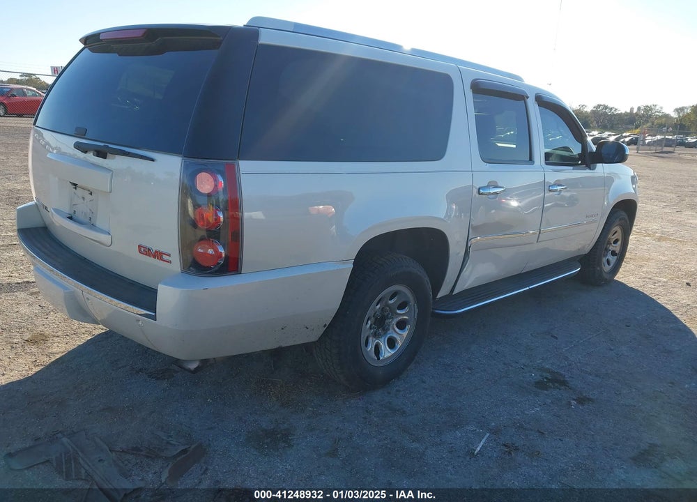 2014 GMC YUKON XL 1500 DENALI VIN: 1GKS1MEF7ER220981