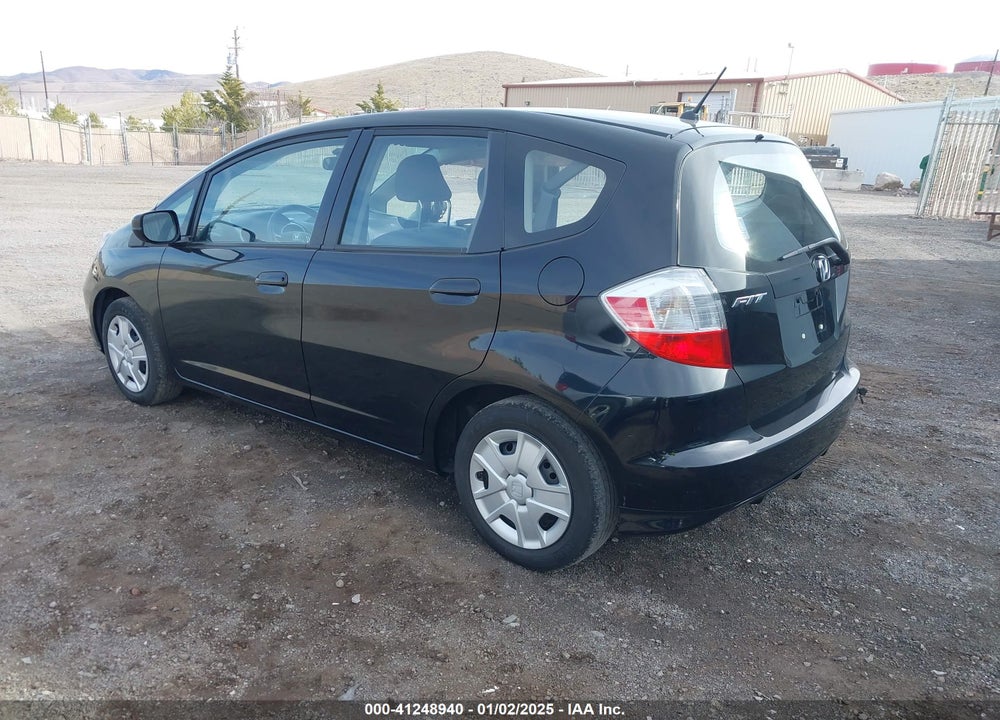 2012 HONDA FIT VIN: JHMGE8H39CC000206