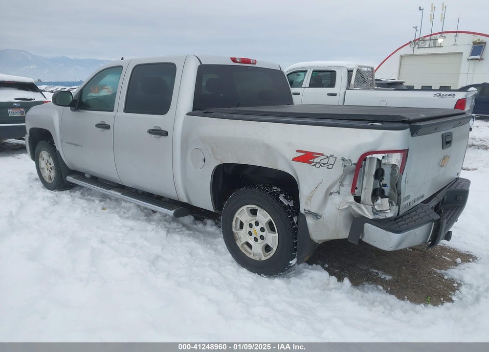 2011 CHEVROLET SILVERADO 1500 VIN: 3GCPKSE39BG157905