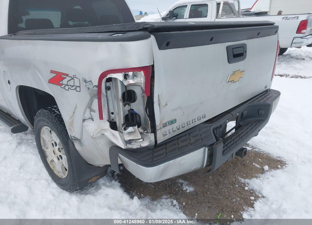 2011 CHEVROLET SILVERADO 1500 VIN: 3GCPKSE39BG157905