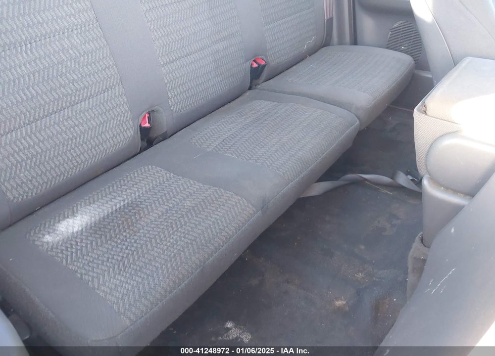 2001 FORD F-150 XL/XLT VIN: 1FTZX17211NB42927