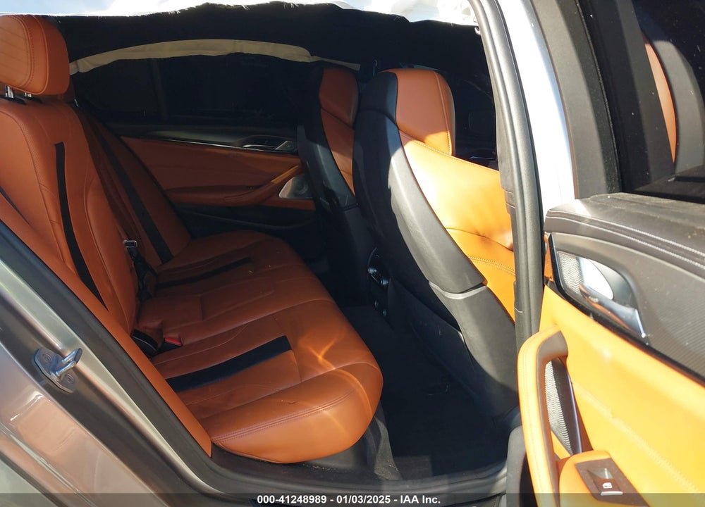 2018 BMW M5 VIN: WBSJF0C57JB283716