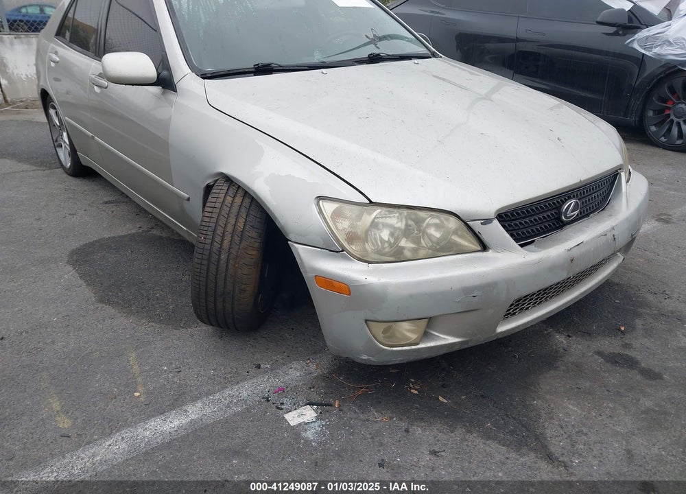 2002 LEXUS IS 300 VIN: JTHBD192020053760