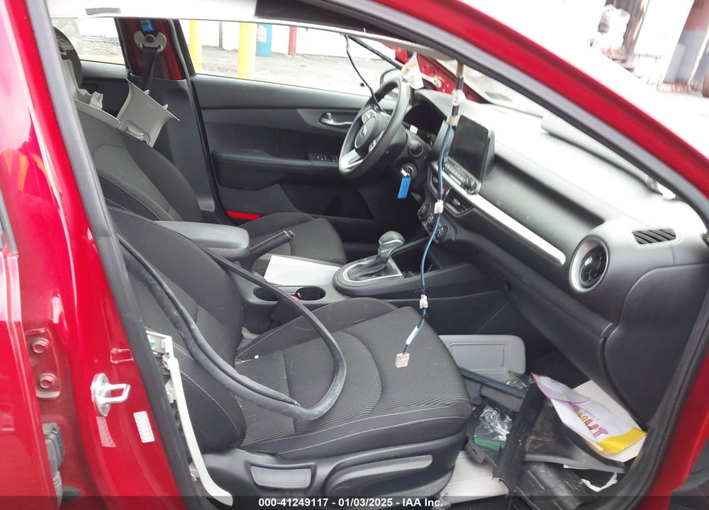 2021 KIA FORTE VIN: 3KPF24AD1ME317943